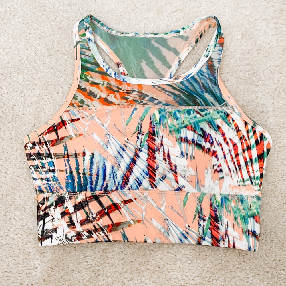 sports bra